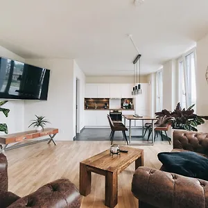 Moderne 2-Raumwohnung im Zentrum von Dresden Apartment